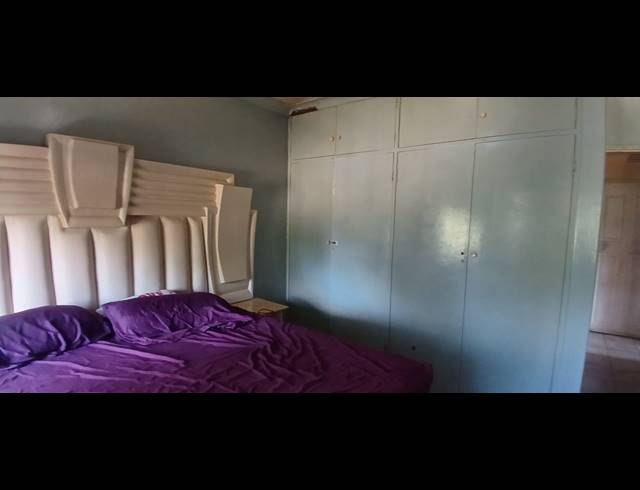 2 BEDROOM FLAT FOR SALE IN VEREENIGING CENTRAL